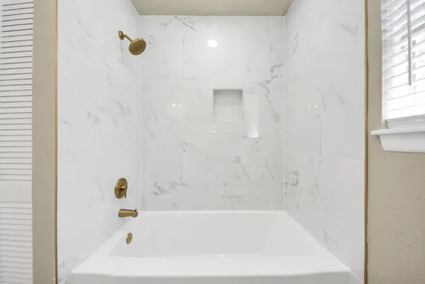 $289,900 | 205 Cole Street, Webster, TX 77598