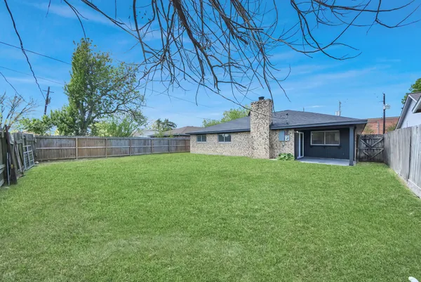 $289,900 | 205 Cole Street, Webster, TX 77598