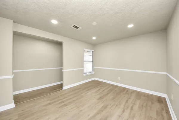 $289,900 | 205 Cole Street, Webster, TX 77598