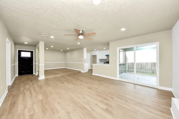 $289,900 | 205 Cole Street, Webster, TX 77598