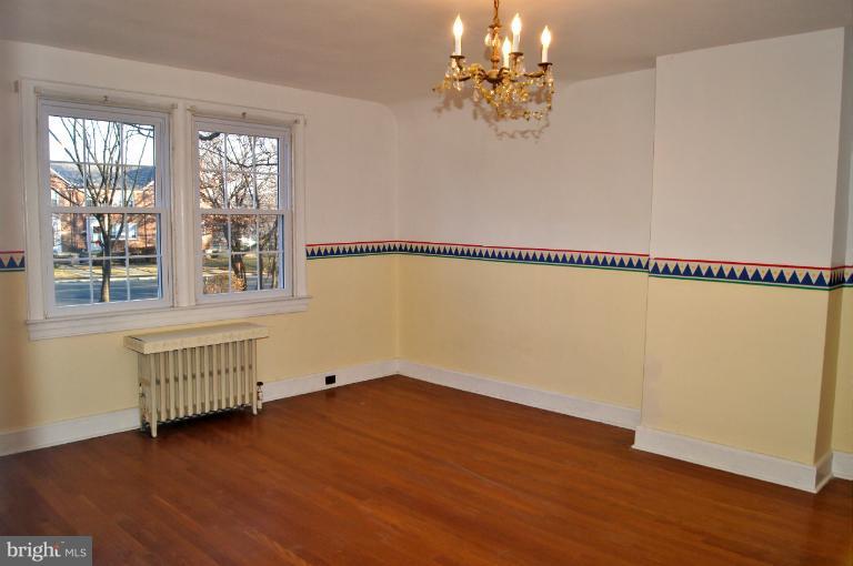 12 Somerset Road Catonsville, MD 21228 - Photo 6 of 12 Bedroom (Master)