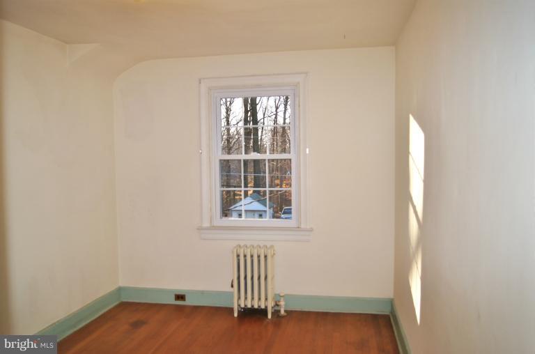 12 Somerset Road Catonsville, MD 21228 - Photo 9 of 12 Bedroom