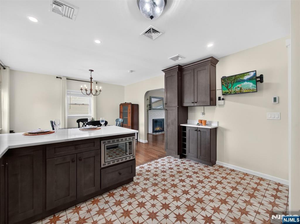 247 Steilen Avenue Ridgewood, NJ 07450 - Photo 9 of 30