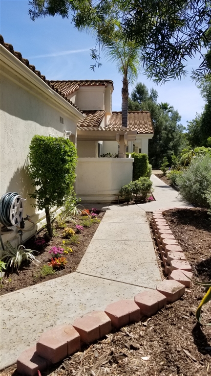8991 Circle R View Lane Escondido, CA 92026 - Photo 2 of 25 Gallery Image 2