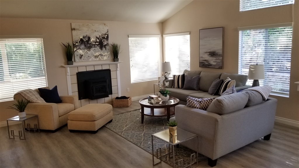 8991 Circle R View Lane Escondido, CA 92026 - Photo 6 of 25 Gallery Image 6