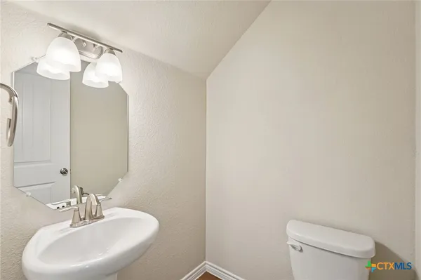 $399,000 | 5606 Fenton Lane, Belton, TX 76513