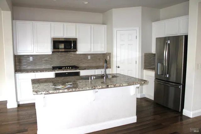 $899,000 | 5020 King Place, Rohnert Park, CA 94928