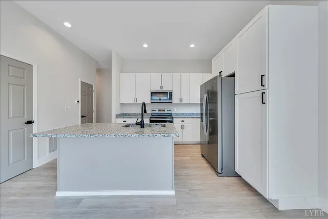 $299,900 | 194 Triple Oak Circle, Madison Heights, VA 24572