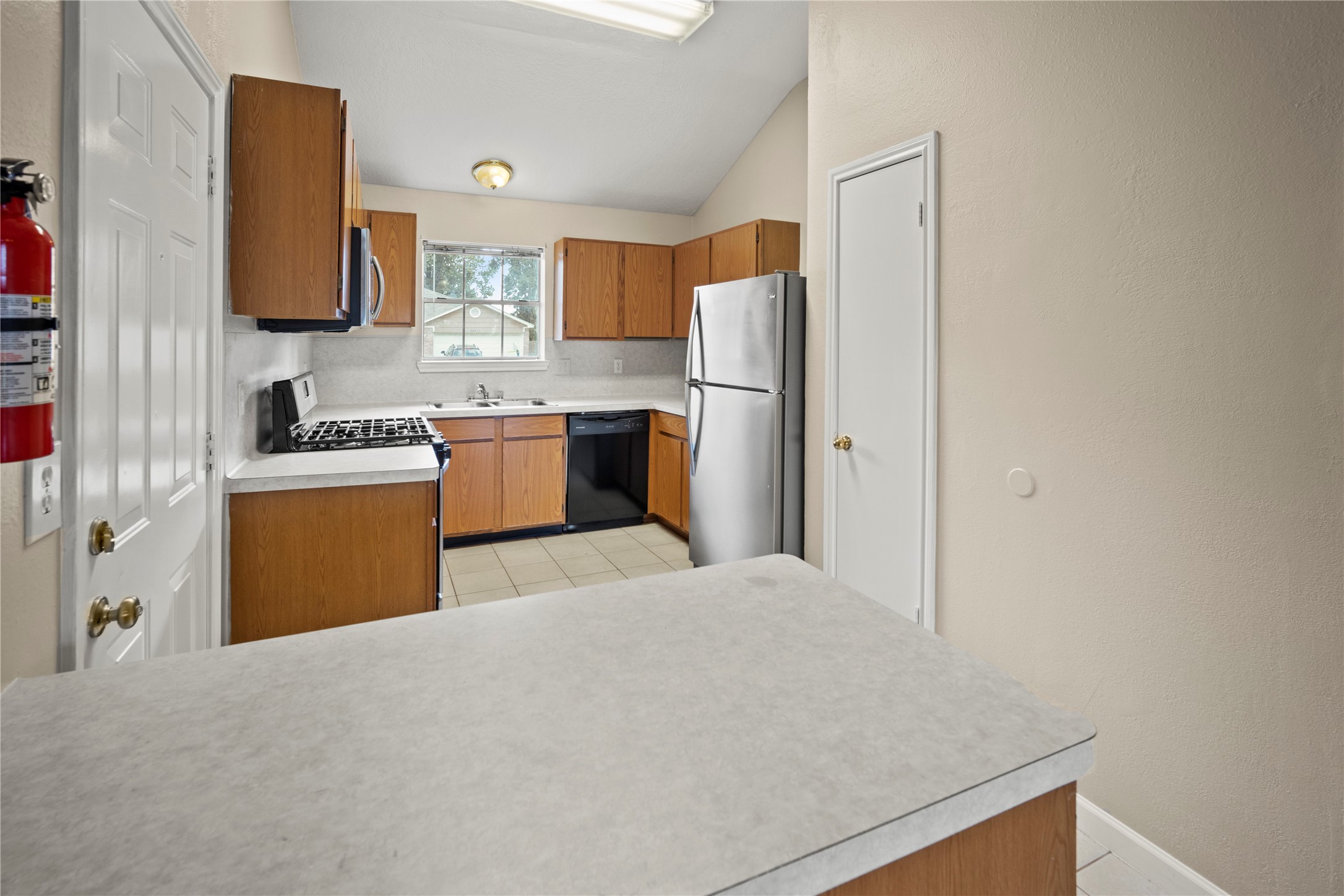 22910 Pebworth Place Spring, TX 77373 - Photo 10 of 24