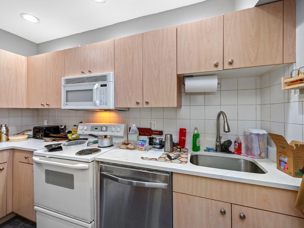 83 Main Street, Unit 1 Boston, MA 02129 - Photo 2 of 7