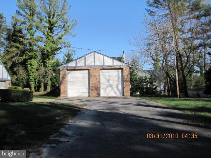 23734 North Patuxent Beach Road California, MD 20619 - Photo 13 of 16 Garage 1