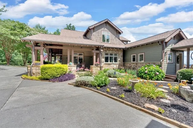 $1,600,000 | 52 Waterside Drive Southeast, Cartersville, GA 30121