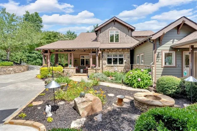 $1,600,000 | 52 Waterside Drive Southeast, Cartersville, GA 30121