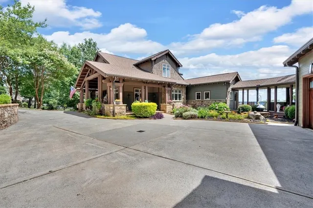 $1,600,000 | 52 Waterside Drive Southeast, Cartersville, GA 30121