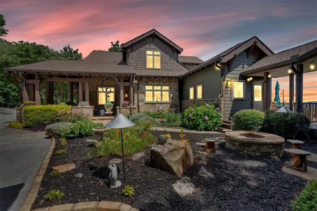 $1,600,000 | 52 Waterside Drive Southeast, Cartersville, GA 30121