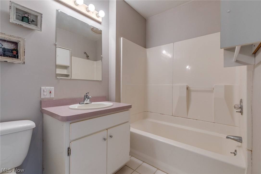 981 Montford Road Cleveland Heights, OH 44121 - Photo 16 of 20