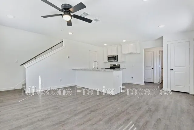 $1,450 | 603 West Johnson Street, Denison, TX 75020