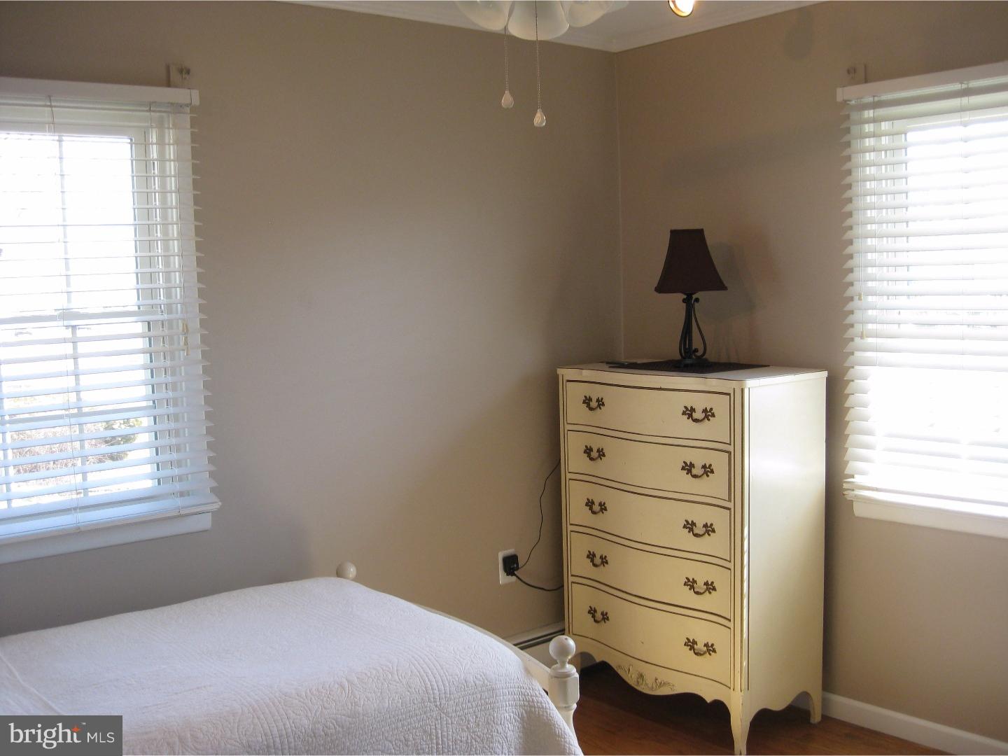 37 Elmont Road Hamilton, NJ 08610 - Photo 14 of 24