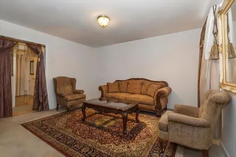 $995,000 | 5 Poe Circle, Tyngsborough, MA 01879