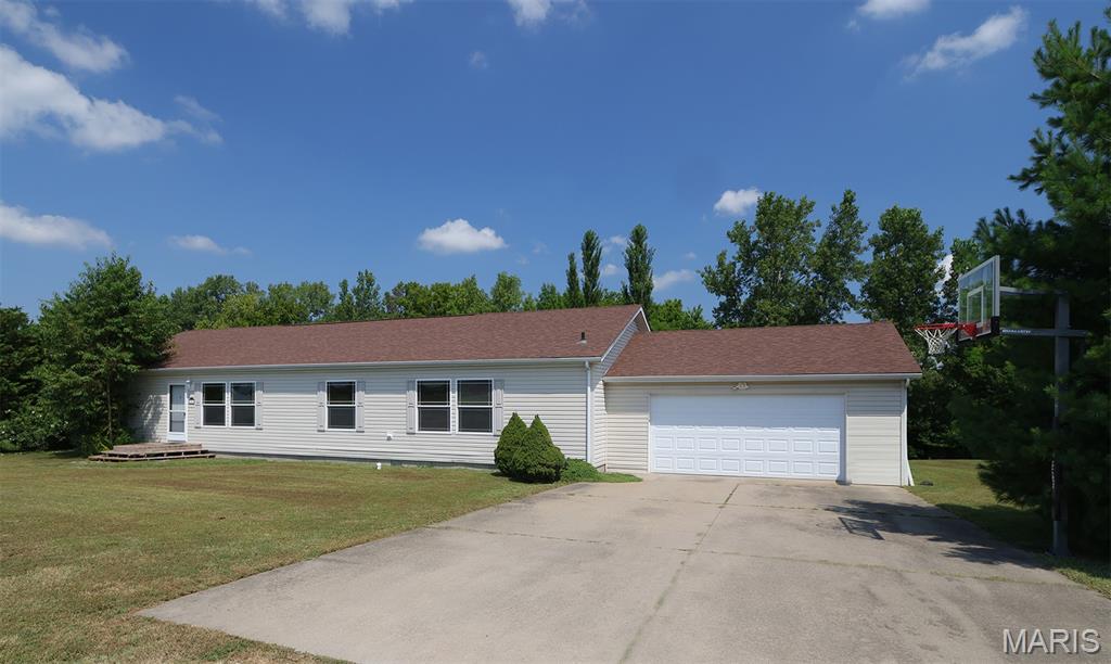 321 Sunset Drive Sparta, IL 62286 - Photo 2 of 51