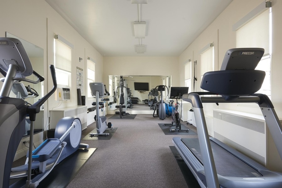 1544 North State Parkway, Unit 3A Chicago, IL 60610 - Photo 20 of 23 a view of a room with gym equipment