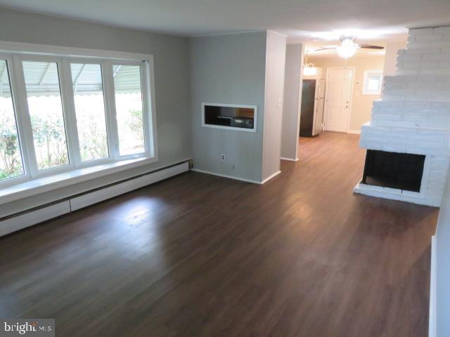 45 Carlisle Road Newark, DE 19713 - Photo 4 of 21 Living Room