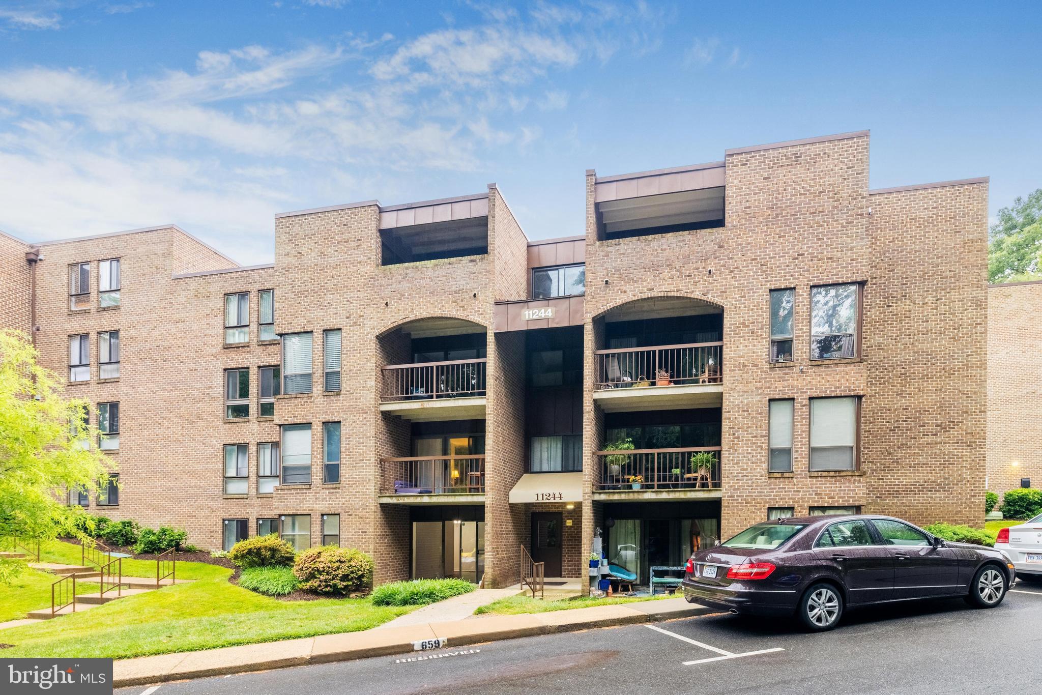 11244 Chestnut Grove Square, Unit 255 Reston, VA 20190 - Photo 2 of 37 Exterior Rear