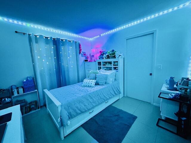 23370 Carolwood Lane Boca Raton, FL 33428 - Photo 9 of 16 Teen's Bedroom