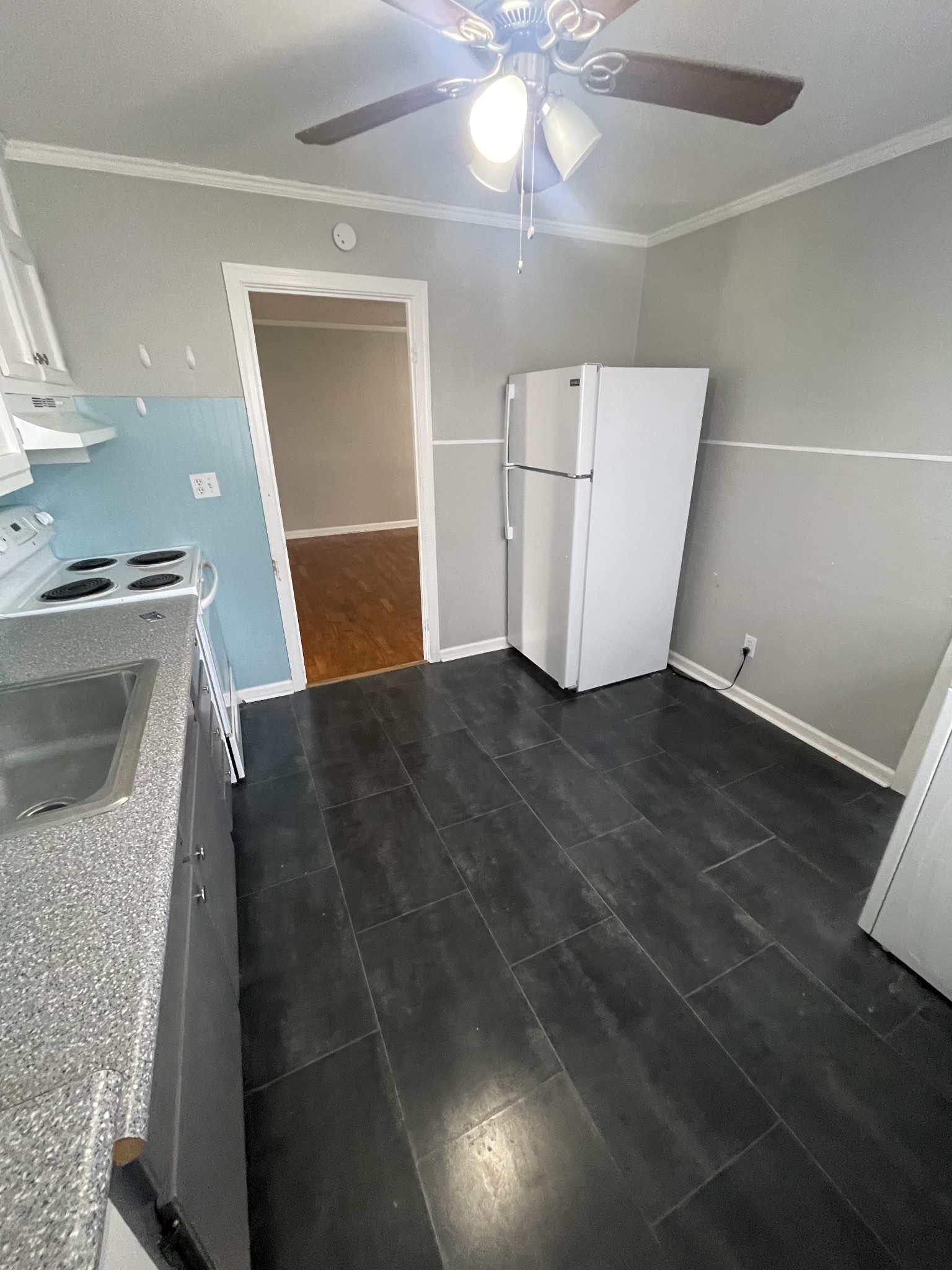 637 Cleveland Street Pulaski, TN 38478 - Photo 7 of 13