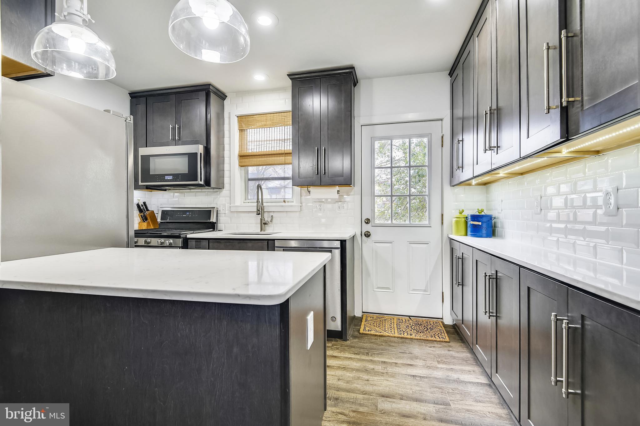 5603 Tramore Road Baltimore, MD 21214 - Photo 11 of 30 Updated kitchen w/ quartz counters