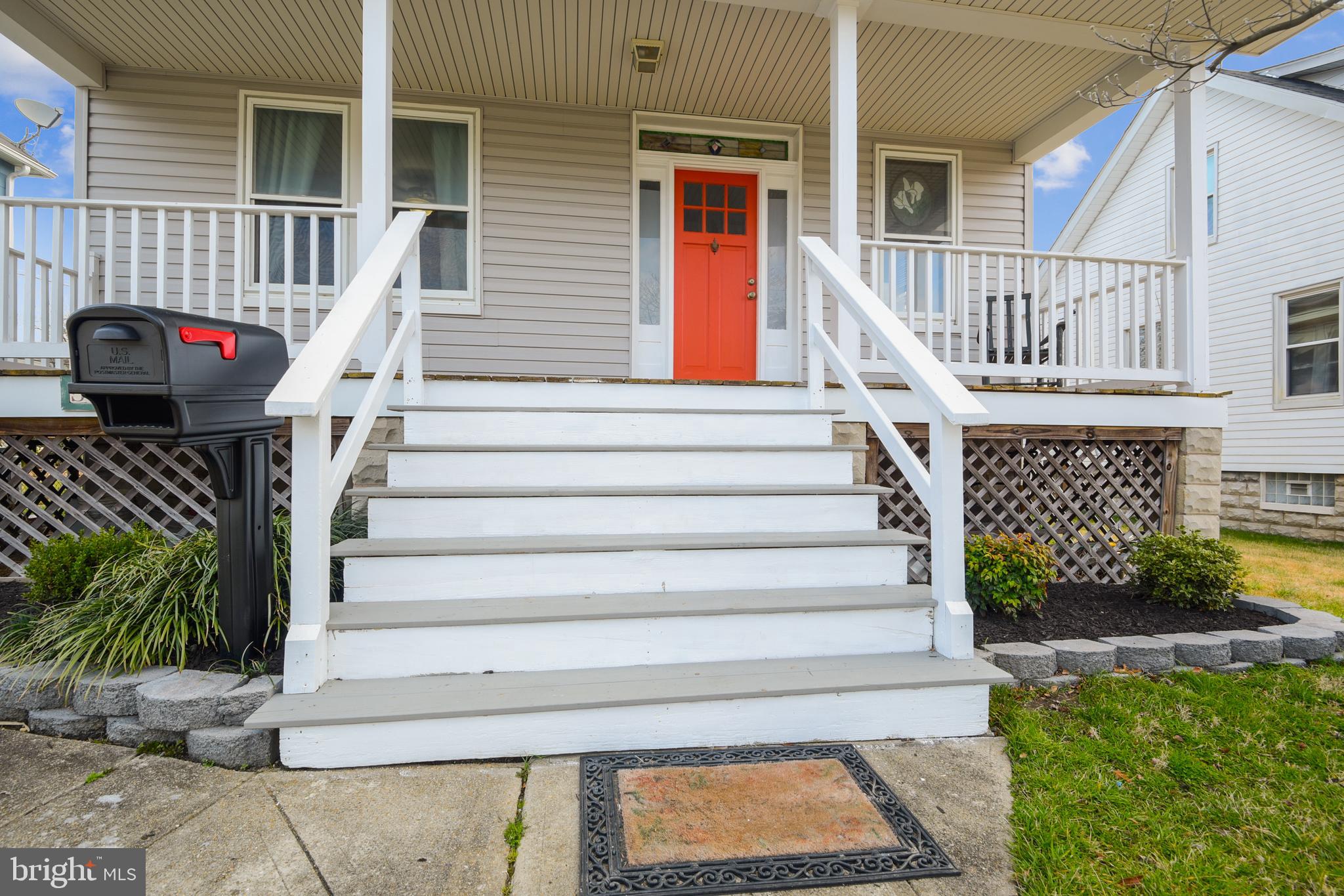 5603 Tramore Road Baltimore, MD 21214 - Photo 5 of 30 Welcoming front porch