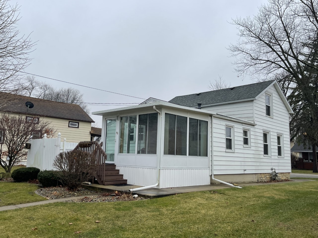 210 South Main Street Herscher, IL 60941 - Photo 17 of 23 a view of a house with a yard