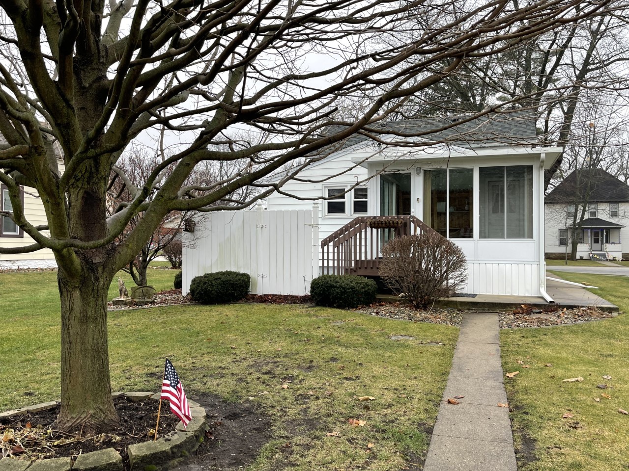 210 South Main Street Herscher, IL 60941 - Photo 18 of 23 a front view of a house with a yard