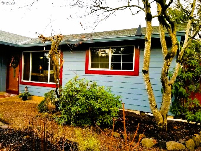 150 Southeast Palmblad Drive Gresham, OR 97080 - Photo 2 of 36 a view of house with backyard