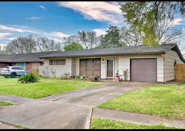$1,800 | 8534 Dillon Street, Houston, TX 77061