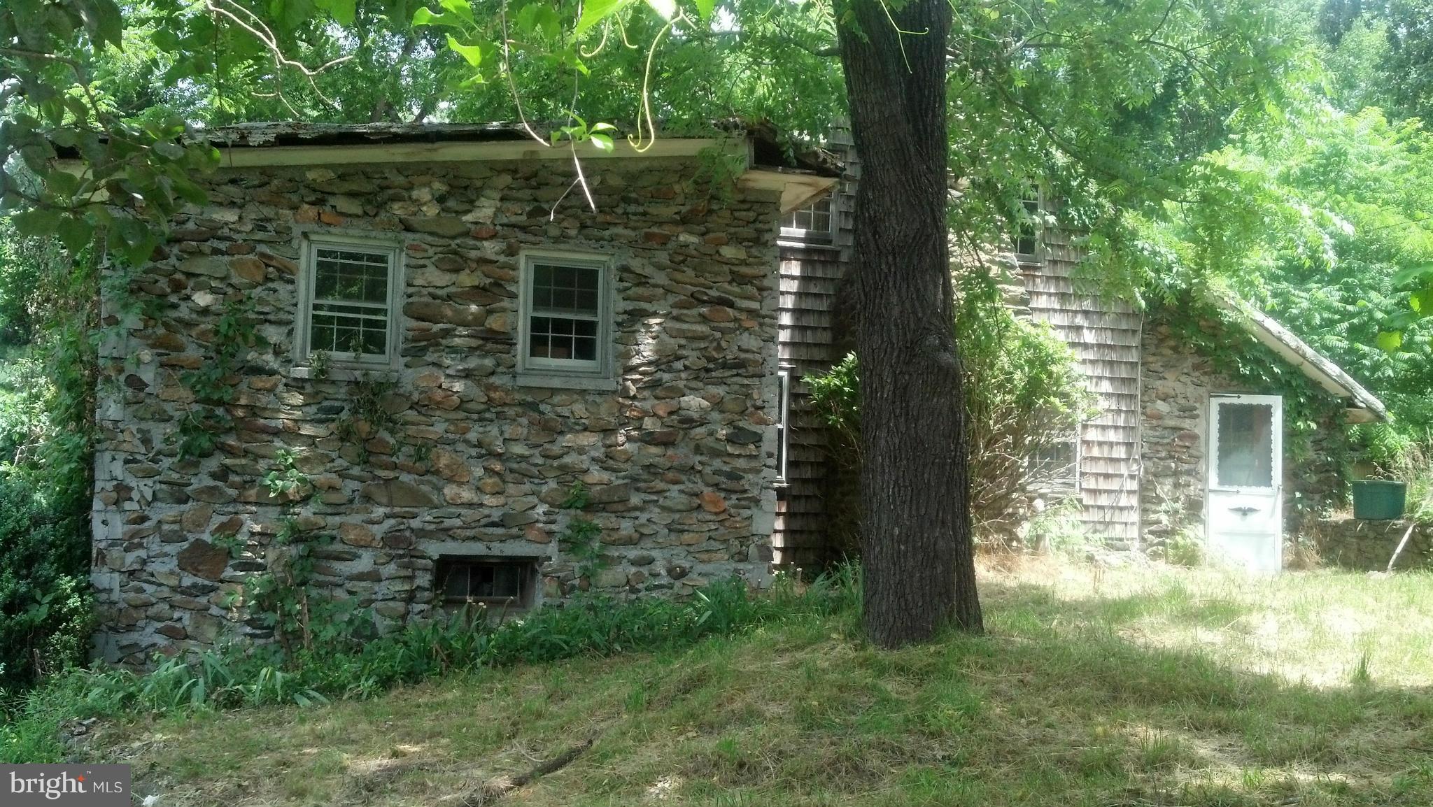 36054 Bell Road Round Hill, VA 20141 - Photo 1 of 9 Exterior (General)