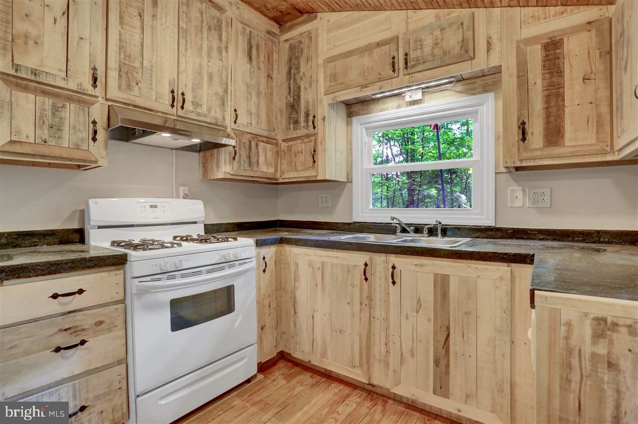 29 Cabin Still Road Delta, PA 17314 - Photo 5 of 28 Gallery Image 5