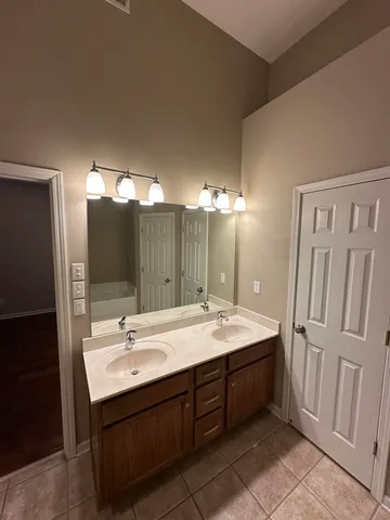 $2,275 | 1354 Island Place East, Memphis, TN 38103