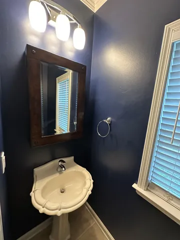 $2,395 | 1354 Island Place East, Memphis, TN 38103