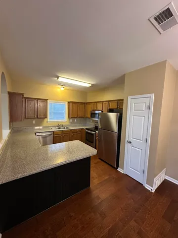 $2,275 | 1354 Island Place East, Memphis, TN 38103