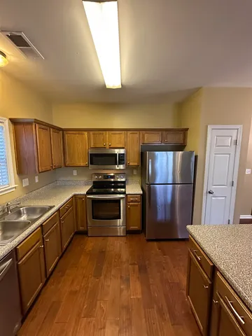 $2,275 | 1354 Island Place East, Memphis, TN 38103