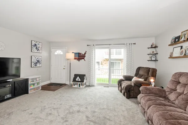 $235,000 | 7934 164th Place, Unit 7934, Tinley Park, IL 60477