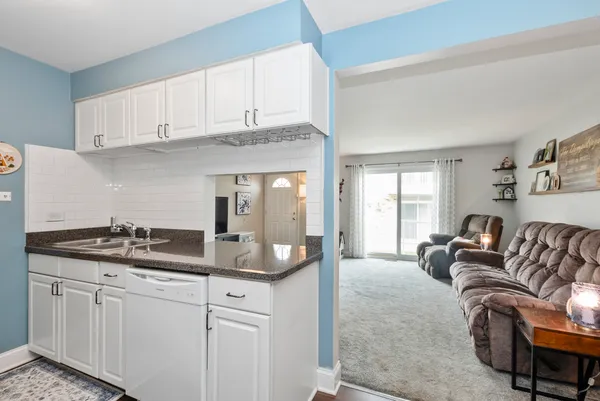 $235,000 | 7934 164th Place, Unit 7934, Tinley Park, IL 60477