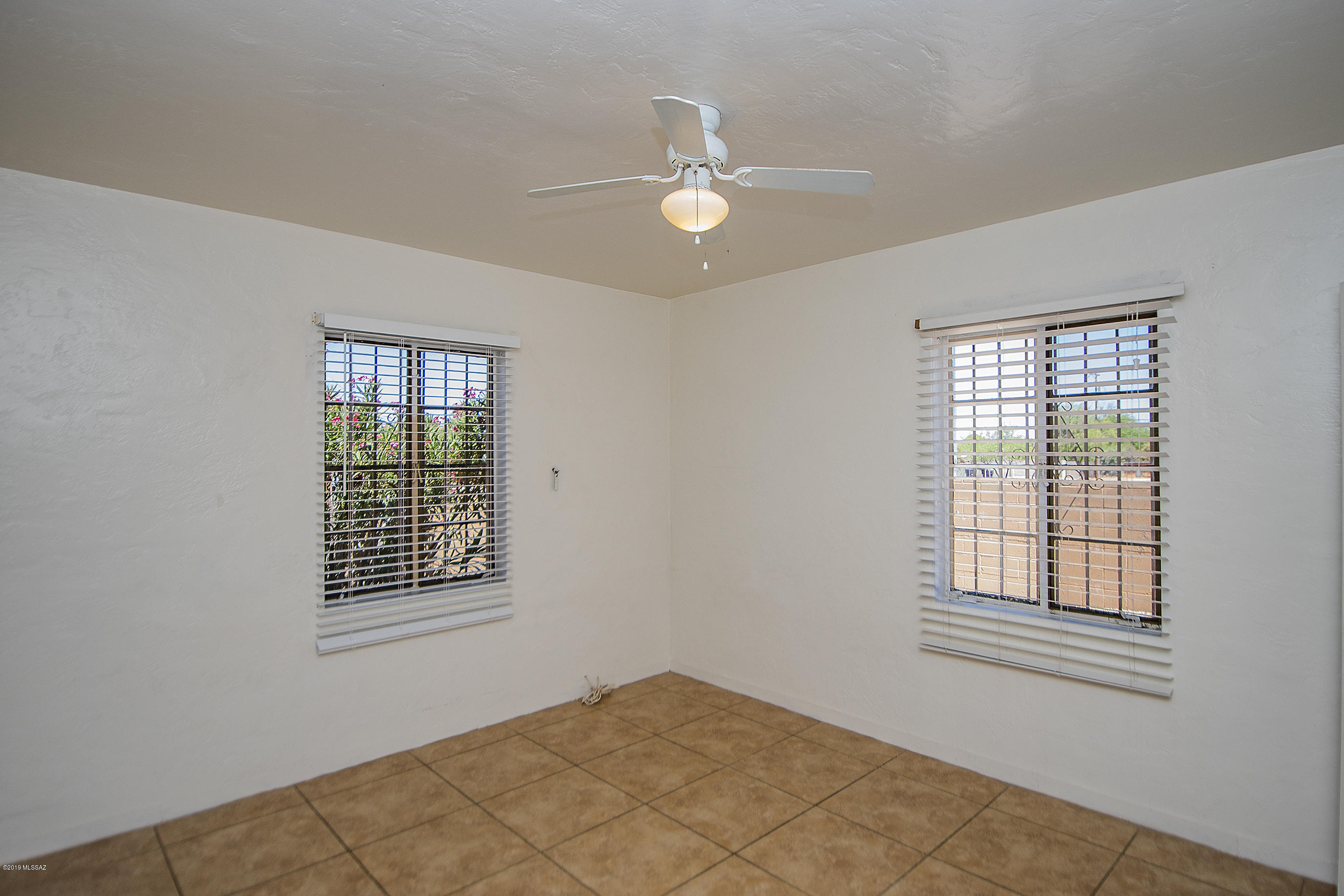 1714 East Grant Road Tucson, AZ 85719 - Photo 7 of 19