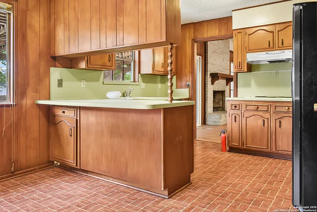 $1,575 | 6023 Kinman Drive, Leon Valley, TX 78238