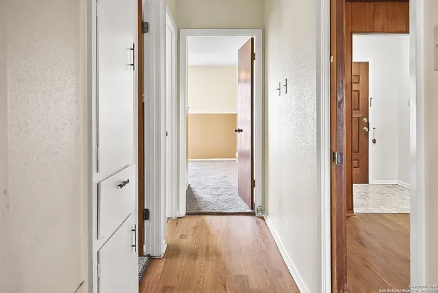 $1,575 | 6023 Kinman Drive, Leon Valley, TX 78238