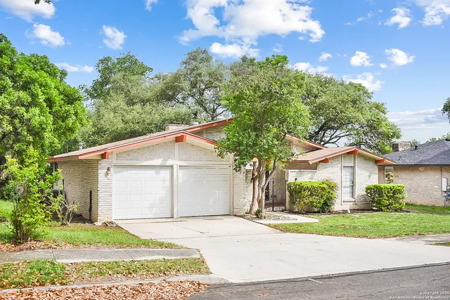 $1,575 | 6023 Kinman Drive, Leon Valley, TX 78238