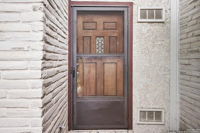 $1,575 | 6023 Kinman Drive, Leon Valley, TX 78238