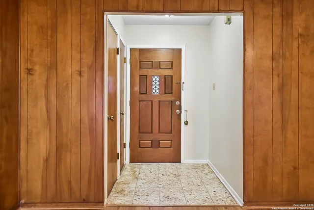 $1,575 | 6023 Kinman Drive, Leon Valley, TX 78238