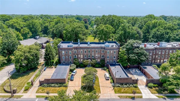 $419,000 | 12546 Cedar Road, Unit 4, Cleveland Heights, OH 44106